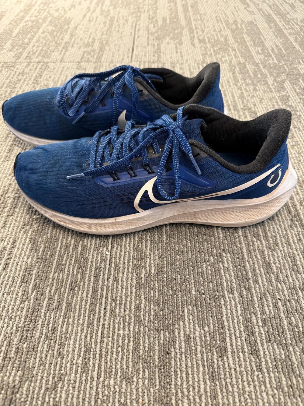 Nike Running Shoes Mens Size 8.5 Blue White Lace Up Mesh Athletic DR2046-400